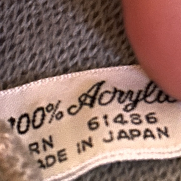 Neiman Marcus Japanese Green Acrylic Turtlneck Top - Picture 5 of 5